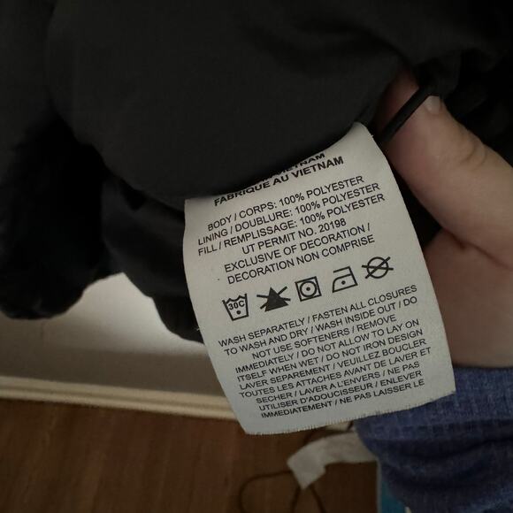 NIKE Classic Black Hooded Cropped Puffer Jacket Size Medium casual comfort - Picture 7 of 9